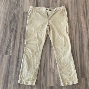 American Eagle khakis. 36x32. Deadstock in super great shape.